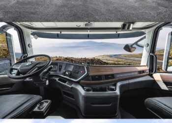 معيار جديد لشاحنات النقل الثقيل عالية الجودة في الصين: شاحنة “دونغ فينغ جي إكس” التي تخلق قيمة أكبر للعملاء